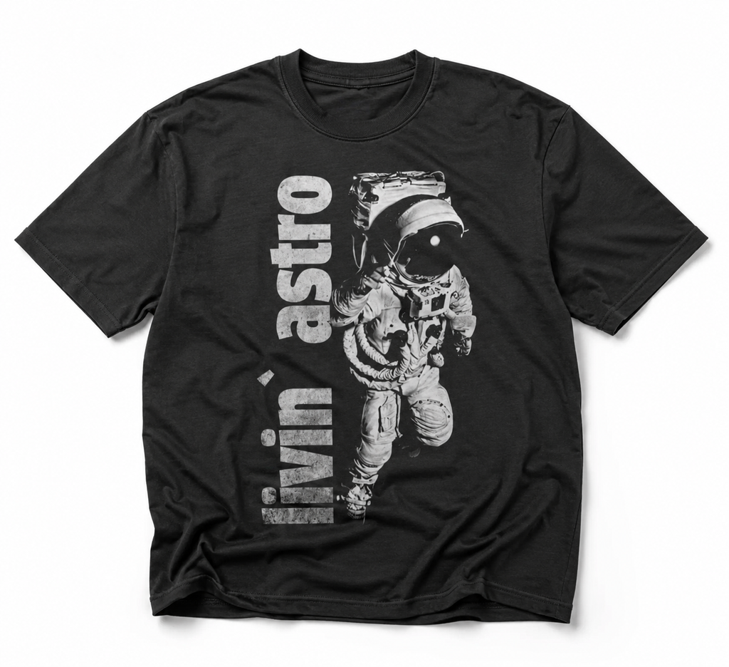 Oversized Streetwear T-Shirt „livin' Astro“ – Astronaut Space Print Unisex - Beatwear 71