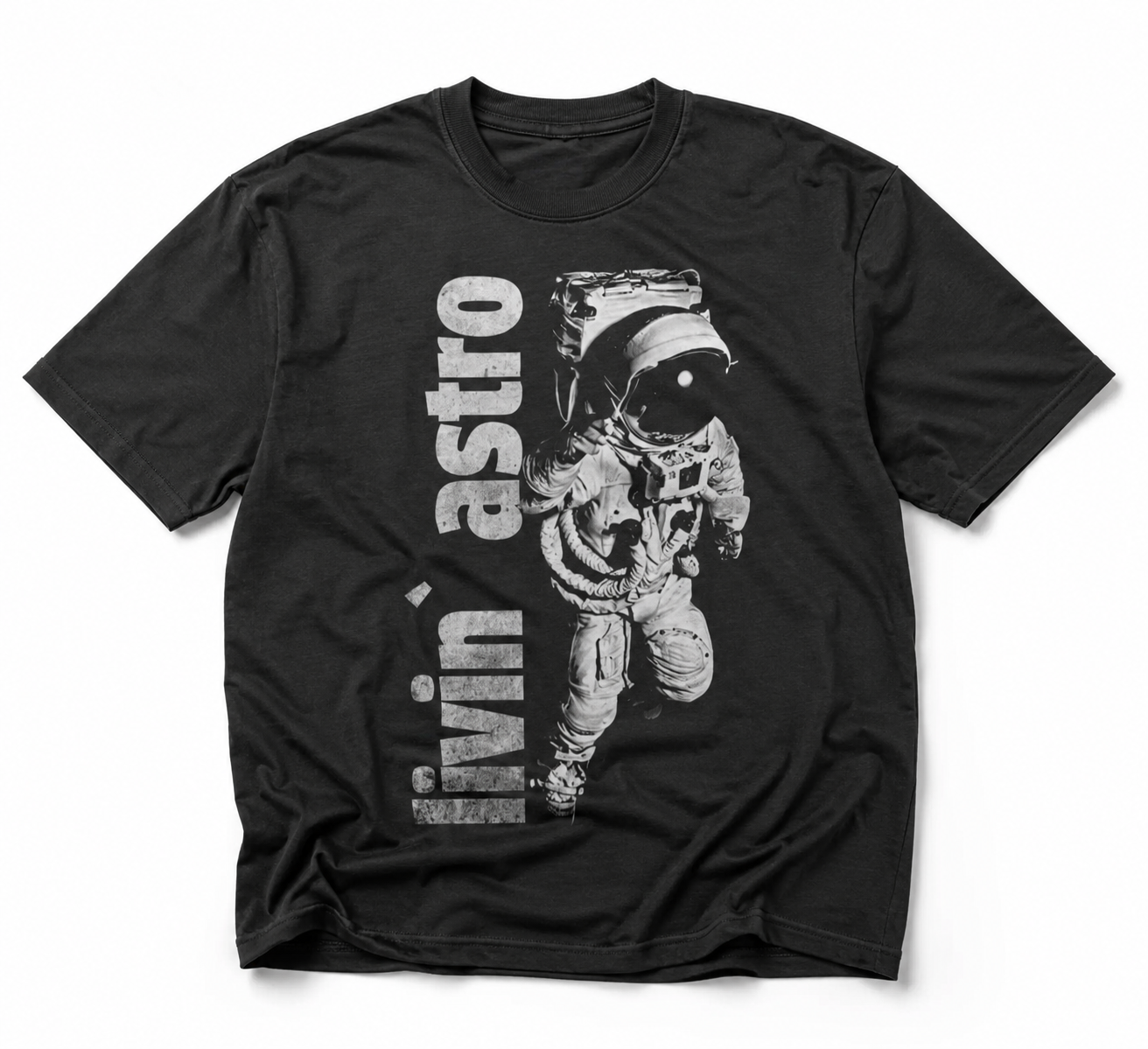 Oversized Streetwear T-Shirt „livin' Astro“ – Astronaut Space Print Unisex - Beatwear 71